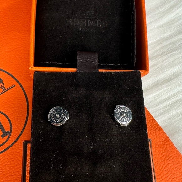 Hermès Pop H Cube Stud Earrings – White Enamel / Palladium – Made in France - Picture 10 of 12